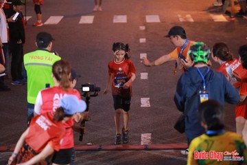 BƯỚC CHẠY CHÀO XUÂN THÀNH PHỐ QUẢNG NGÃI 2024 - Ảnh #1249730