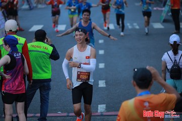 BƯỚC CHẠY CHÀO XUÂN THÀNH PHỐ QUẢNG NGÃI 2024 - Ảnh #1251293
