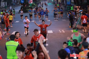 BƯỚC CHẠY CHÀO XUÂN THÀNH PHỐ QUẢNG NGÃI 2024 - Ảnh #1250217