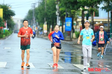 BƯỚC CHẠY CHÀO XUÂN THÀNH PHỐ QUẢNG NGÃI 2024 - Ảnh #1238539