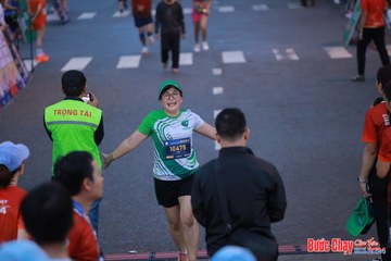 BƯỚC CHẠY CHÀO XUÂN THÀNH PHỐ QUẢNG NGÃI 2024 - Ảnh #1250583