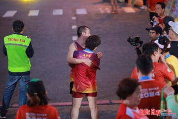 BƯỚC CHẠY CHÀO XUÂN THÀNH PHỐ QUẢNG NGÃI 2024 - Ảnh #1250090