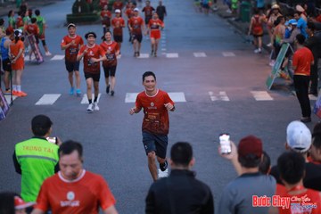 BƯỚC CHẠY CHÀO XUÂN THÀNH PHỐ QUẢNG NGÃI 2024 - Ảnh #1250502