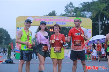 BƯỚC CHẠY CHÀO XUÂN THÀNH PHỐ QUẢNG NGÃI 2024 - Ảnh #1221713