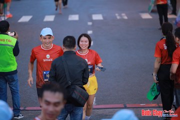 BƯỚC CHẠY CHÀO XUÂN THÀNH PHỐ QUẢNG NGÃI 2024 - Ảnh #1250573