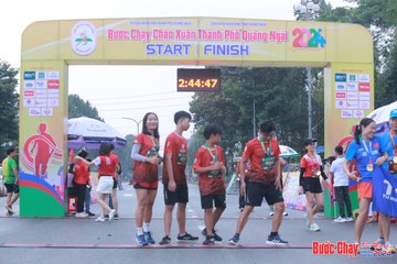 BƯỚC CHẠY CHÀO XUÂN THÀNH PHỐ QUẢNG NGÃI 2024 - Ảnh #1222204