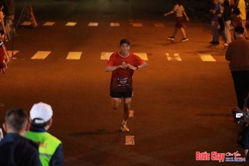 BƯỚC CHẠY CHÀO XUÂN THÀNH PHỐ QUẢNG NGÃI 2024 - Ảnh #1244989
