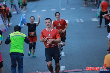 BƯỚC CHẠY CHÀO XUÂN THÀNH PHỐ QUẢNG NGÃI 2024 - Ảnh #1251240