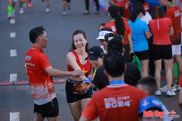 BƯỚC CHẠY CHÀO XUÂN THÀNH PHỐ QUẢNG NGÃI 2024 - Ảnh #1250929