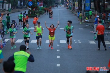 BƯỚC CHẠY CHÀO XUÂN THÀNH PHỐ QUẢNG NGÃI 2024 - Ảnh #1251794