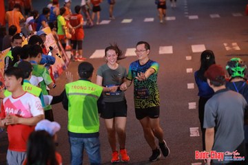 BƯỚC CHẠY CHÀO XUÂN THÀNH PHỐ QUẢNG NGÃI 2024 - Ảnh #1249846