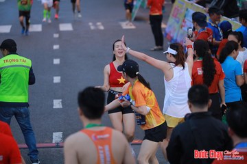 BƯỚC CHẠY CHÀO XUÂN THÀNH PHỐ QUẢNG NGÃI 2024 - Ảnh #1250919