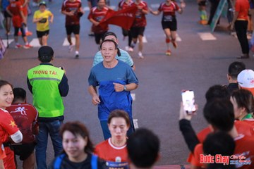 BƯỚC CHẠY CHÀO XUÂN THÀNH PHỐ QUẢNG NGÃI 2024 - Ảnh #1250341