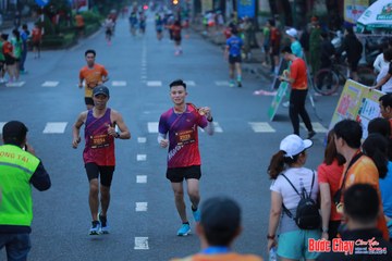 BƯỚC CHẠY CHÀO XUÂN THÀNH PHỐ QUẢNG NGÃI 2024 - Ảnh #1251259