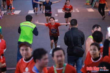 BƯỚC CHẠY CHÀO XUÂN THÀNH PHỐ QUẢNG NGÃI 2024 - Ảnh #1250311