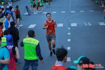 BƯỚC CHẠY CHÀO XUÂN THÀNH PHỐ QUẢNG NGÃI 2024 - Ảnh #1251135