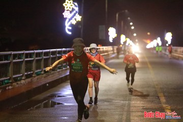 BƯỚC CHẠY CHÀO XUÂN THÀNH PHỐ QUẢNG NGÃI 2024 - Ảnh #1236303