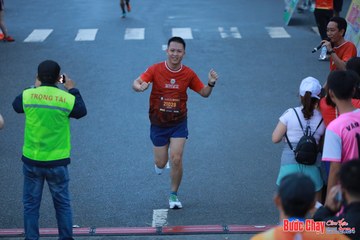 BƯỚC CHẠY CHÀO XUÂN THÀNH PHỐ QUẢNG NGÃI 2024 - Ảnh #1251340