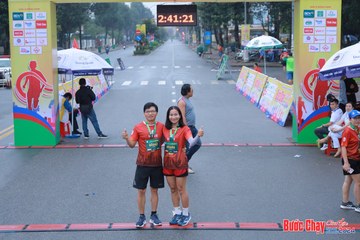 BƯỚC CHẠY CHÀO XUÂN THÀNH PHỐ QUẢNG NGÃI 2024 - Ảnh #1252312