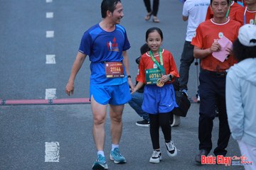 BƯỚC CHẠY CHÀO XUÂN THÀNH PHỐ QUẢNG NGÃI 2024 - Ảnh #1251792