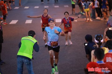 BƯỚC CHẠY CHÀO XUÂN THÀNH PHỐ QUẢNG NGÃI 2024 - Ảnh #1250068