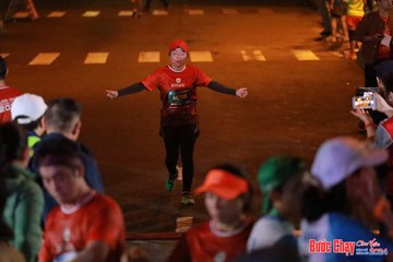 BƯỚC CHẠY CHÀO XUÂN THÀNH PHỐ QUẢNG NGÃI 2024 - Ảnh #1245998