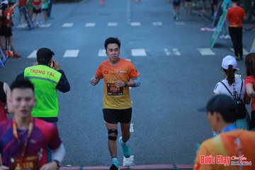 BƯỚC CHẠY CHÀO XUÂN THÀNH PHỐ QUẢNG NGÃI 2024 - Ảnh #1251283
