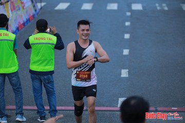BƯỚC CHẠY CHÀO XUÂN THÀNH PHỐ QUẢNG NGÃI 2024 - Ảnh #1251486