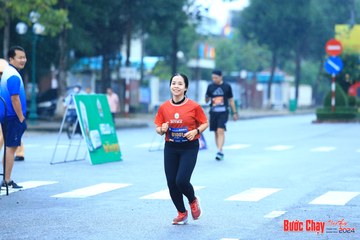 BƯỚC CHẠY CHÀO XUÂN THÀNH PHỐ QUẢNG NGÃI 2024 - Ảnh #1232104