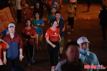 BƯỚC CHẠY CHÀO XUÂN THÀNH PHỐ QUẢNG NGÃI 2024 - Ảnh #1240147