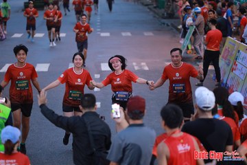 BƯỚC CHẠY CHÀO XUÂN THÀNH PHỐ QUẢNG NGÃI 2024 - Ảnh #1250493