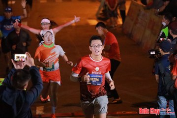 BƯỚC CHẠY CHÀO XUÂN THÀNH PHỐ QUẢNG NGÃI 2024 - Ảnh #1247322