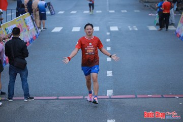 BƯỚC CHẠY CHÀO XUÂN THÀNH PHỐ QUẢNG NGÃI 2024 - Ảnh #1252009