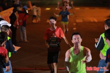 BƯỚC CHẠY CHÀO XUÂN THÀNH PHỐ QUẢNG NGÃI 2024 - Ảnh #1243007