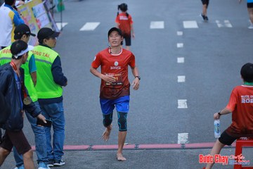 BƯỚC CHẠY CHÀO XUÂN THÀNH PHỐ QUẢNG NGÃI 2024 - Ảnh #1251858