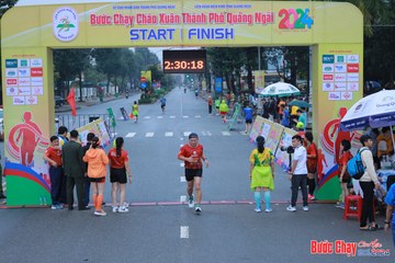 BƯỚC CHẠY CHÀO XUÂN THÀNH PHỐ QUẢNG NGÃI 2024 - Ảnh #1252136