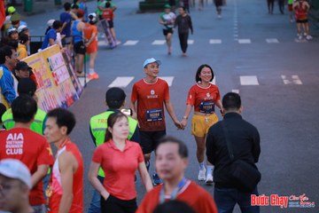BƯỚC CHẠY CHÀO XUÂN THÀNH PHỐ QUẢNG NGÃI 2024 - Ảnh #1250570