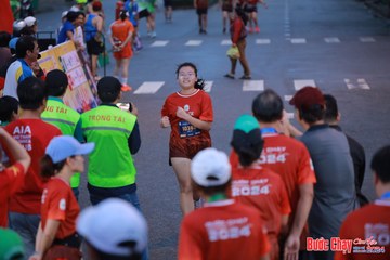 BƯỚC CHẠY CHÀO XUÂN THÀNH PHỐ QUẢNG NGÃI 2024 - Ảnh #1250477
