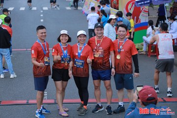 BƯỚC CHẠY CHÀO XUÂN THÀNH PHỐ QUẢNG NGÃI 2024 - Ảnh #1251917