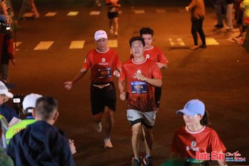 BƯỚC CHẠY CHÀO XUÂN THÀNH PHỐ QUẢNG NGÃI 2024 - Ảnh #1245253