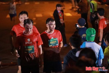 BƯỚC CHẠY CHÀO XUÂN THÀNH PHỐ QUẢNG NGÃI 2024 - Ảnh #1244033