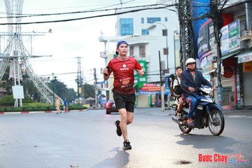 BƯỚC CHẠY CHÀO XUÂN THÀNH PHỐ QUẢNG NGÃI 2024 - Ảnh #1230581