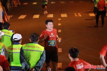 BƯỚC CHẠY CHÀO XUÂN THÀNH PHỐ QUẢNG NGÃI 2024 - Ảnh #1248675