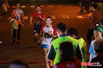 BƯỚC CHẠY CHÀO XUÂN THÀNH PHỐ QUẢNG NGÃI 2024 - Ảnh #1243108