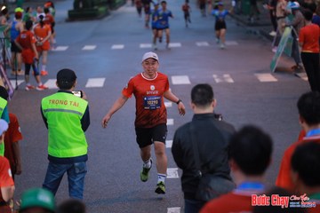 BƯỚC CHẠY CHÀO XUÂN THÀNH PHỐ QUẢNG NGÃI 2024 - Ảnh #1250398