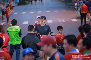 BƯỚC CHẠY CHÀO XUÂN THÀNH PHỐ QUẢNG NGÃI 2024 - Ảnh #1250436