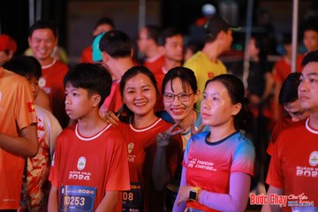 BƯỚC CHẠY CHÀO XUÂN THÀNH PHỐ QUẢNG NGÃI 2024 - Ảnh #1212945