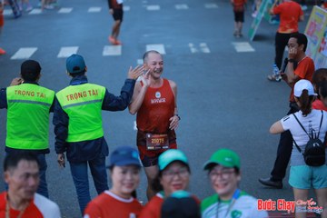 BƯỚC CHẠY CHÀO XUÂN THÀNH PHỐ QUẢNG NGÃI 2024 - Ảnh #1251156