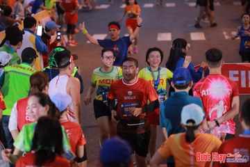 BƯỚC CHẠY CHÀO XUÂN THÀNH PHỐ QUẢNG NGÃI 2024 - Ảnh #1249931