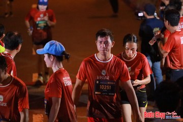 BƯỚC CHẠY CHÀO XUÂN THÀNH PHỐ QUẢNG NGÃI 2024 - Ảnh #1248525